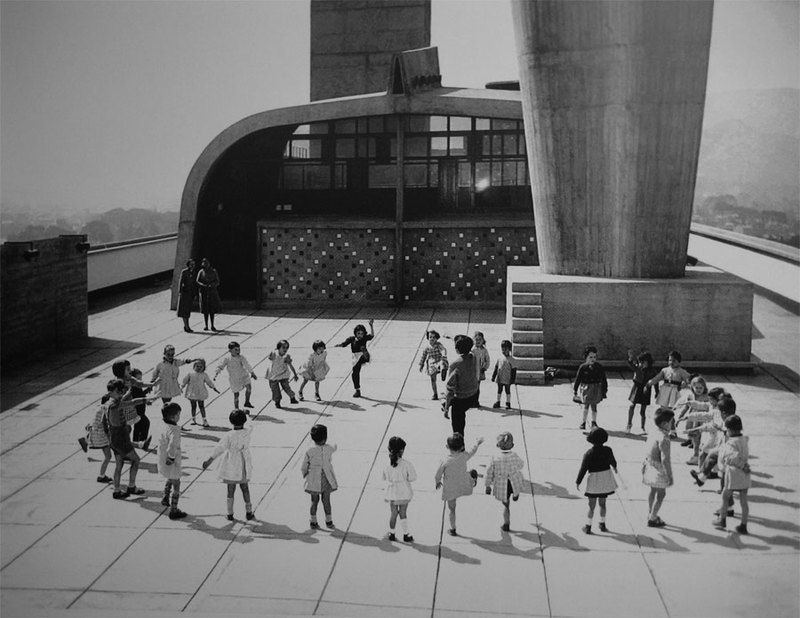 Unite dHabitation Marseille Rooftop Le Corbusier Source Pinterest